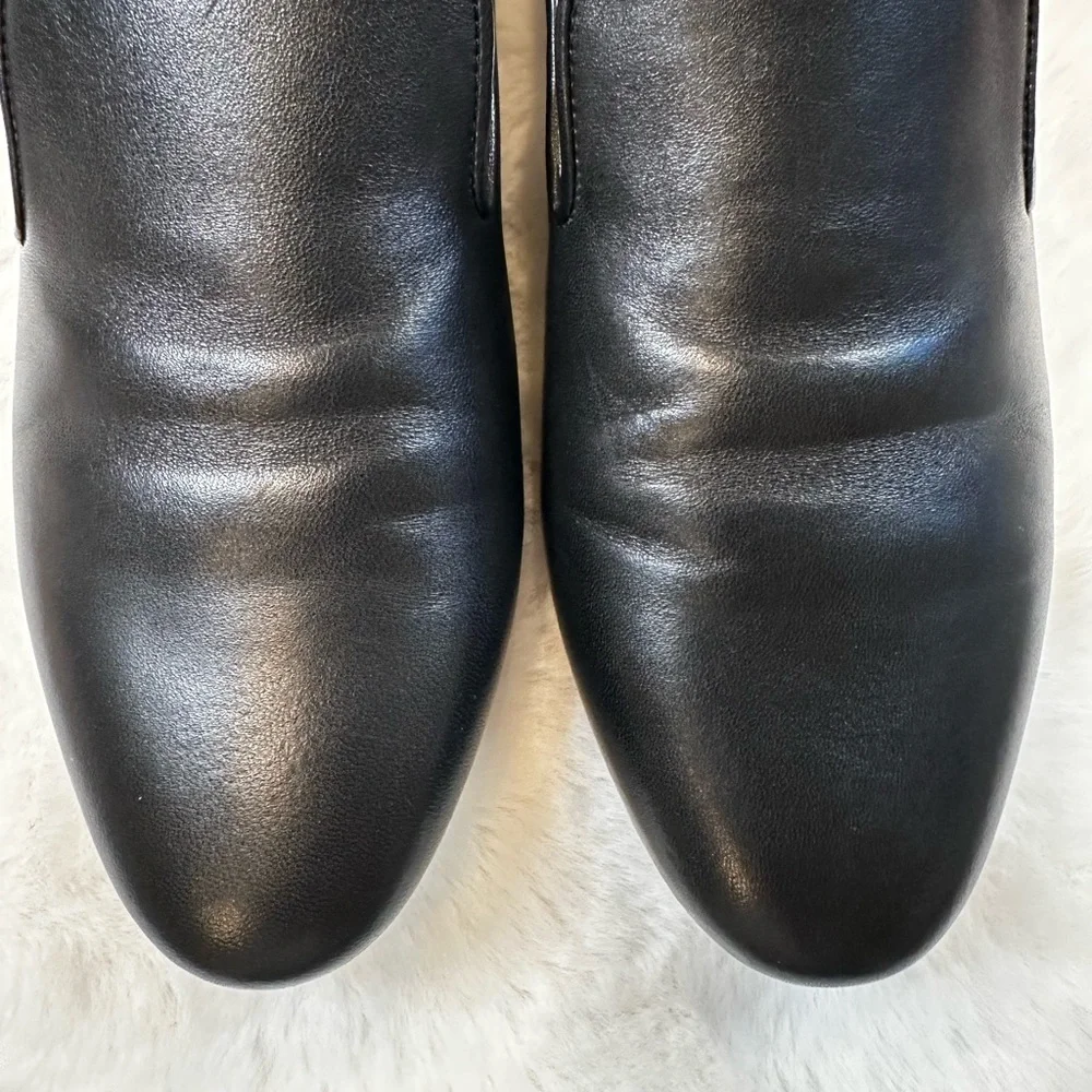 Balenciaga women’s Elegant Black loafers - Picture 2 of 8